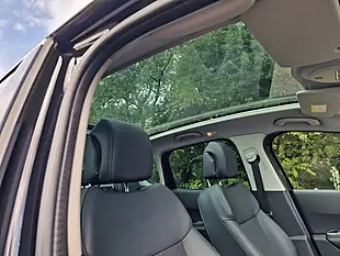 Used 2016 Peugeot 3008 Allure Black - Interior and Exterior details 6