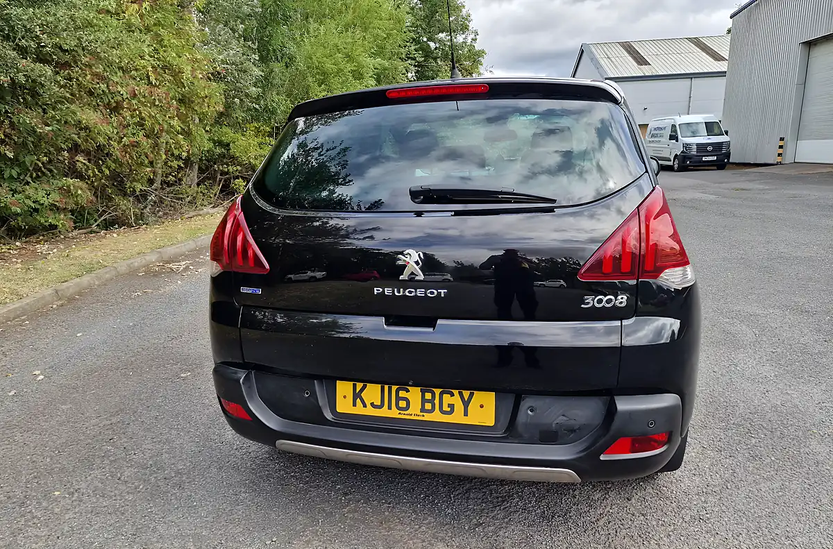 Used 2016 Peugeot 3008 Allure Black - Interior and Exterior details 9