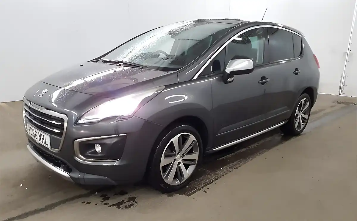 Used 2016 Peugeot 3008 Allure Edition Grey - Interior and Exterior details 4