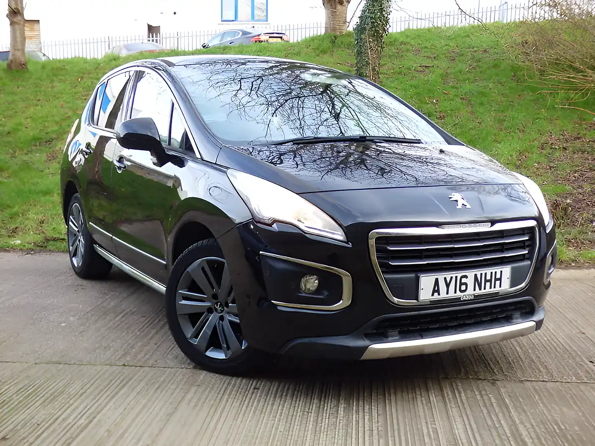 Used 2016 Peugeot 3008 Allure Etg Black - Front View