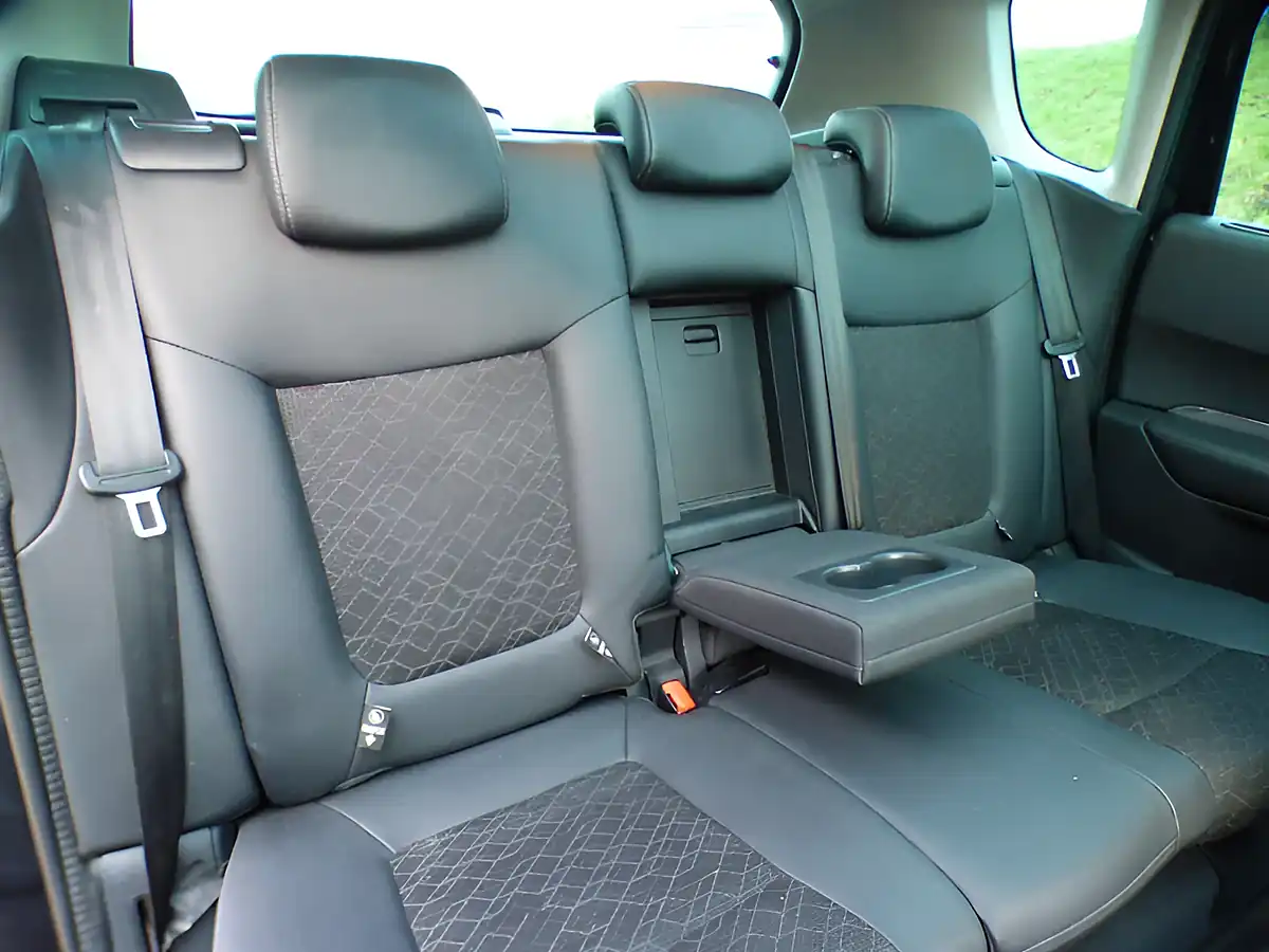 Used 2016 Peugeot 3008 Allure Etg Black - Interior and Exterior details 12