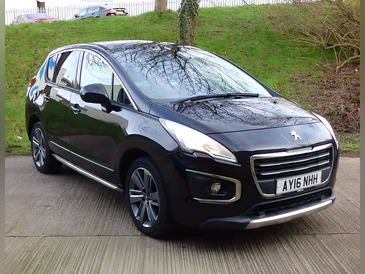 Used 2016 Peugeot 3008 Allure Etg Black - Interior and Exterior details 4