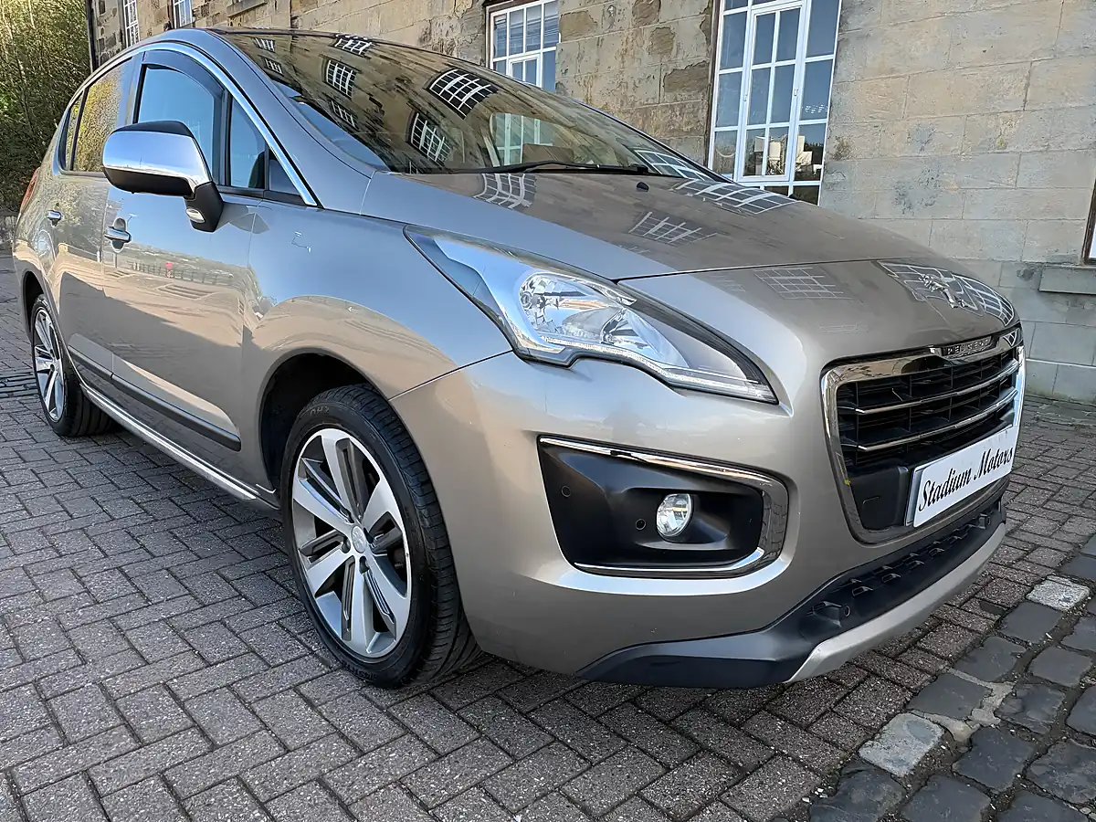 Used 2016 Peugeot 3008 Allure Grey - Interior and Exterior details 10