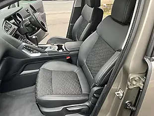 Used 2016 Peugeot 3008 Allure Grey - Interior and Exterior details 18
