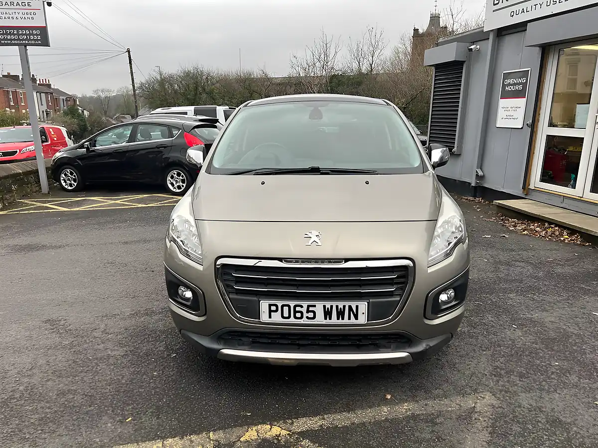 Used 2016 Peugeot 3008 Allure Grey - Interior and Exterior details 2