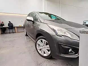 Used 2016 Peugeot 3008 Allure Grey - Interior and Exterior details 10