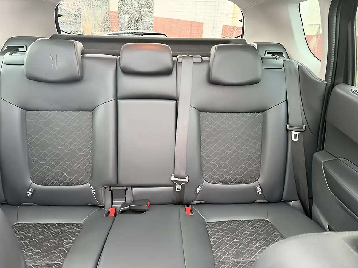 Used 2016 Peugeot 3008 Allure Grey - Interior and Exterior details 16