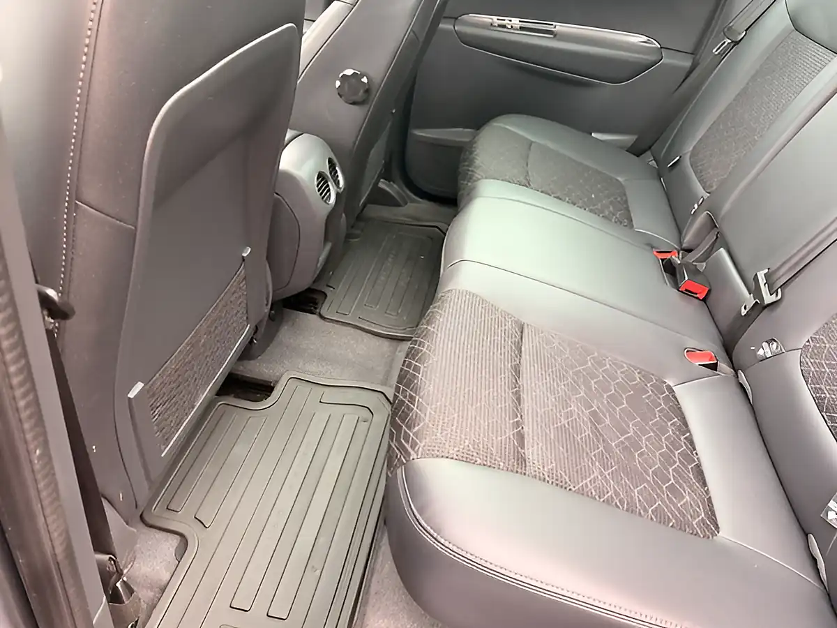 Used 2016 Peugeot 3008 Allure Grey - Interior and Exterior details 18