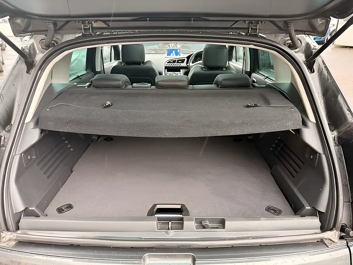 Used 2016 Peugeot 3008 Allure Grey - Interior and Exterior details 20