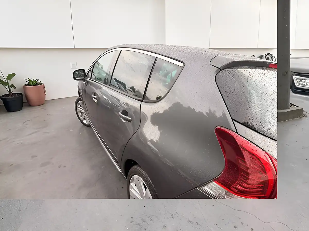 Used 2016 Peugeot 3008 Allure Grey - Interior and Exterior details 7