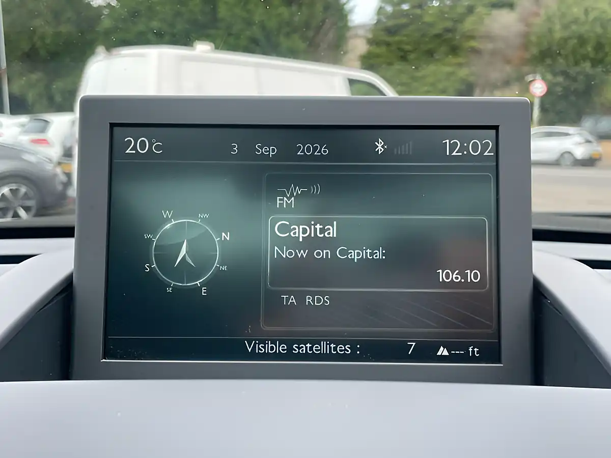 Used 2016 Peugeot 3008 Allure Grey - Interior and Exterior details 14