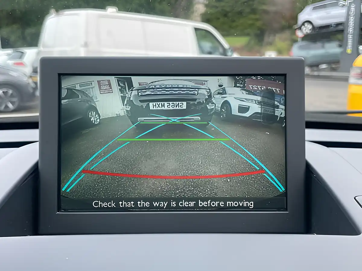 Used 2016 Peugeot 3008 Allure Grey - Interior and Exterior details 16