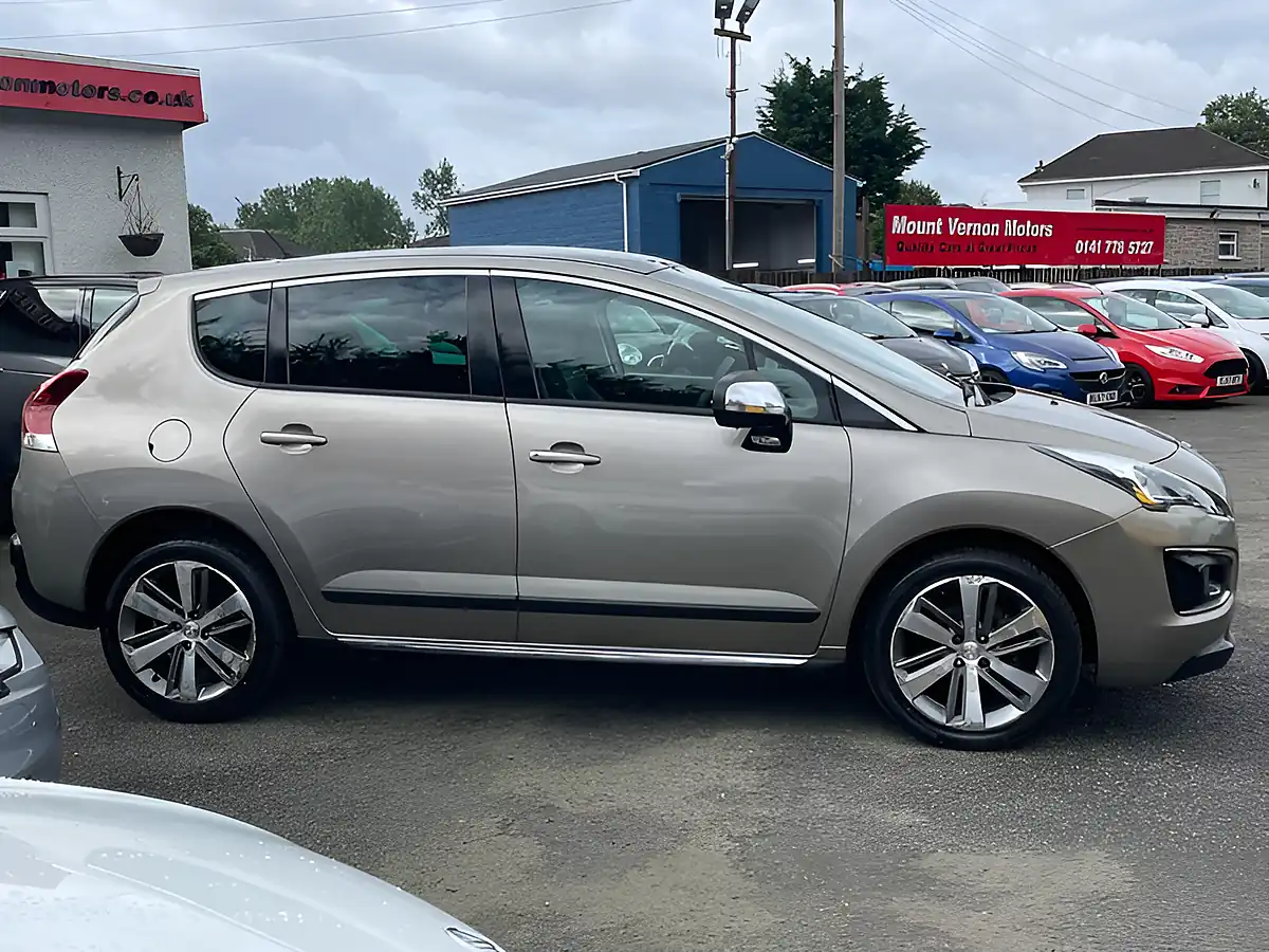 Used 2016 Peugeot 3008 Allure Grey - Interior and Exterior details 7