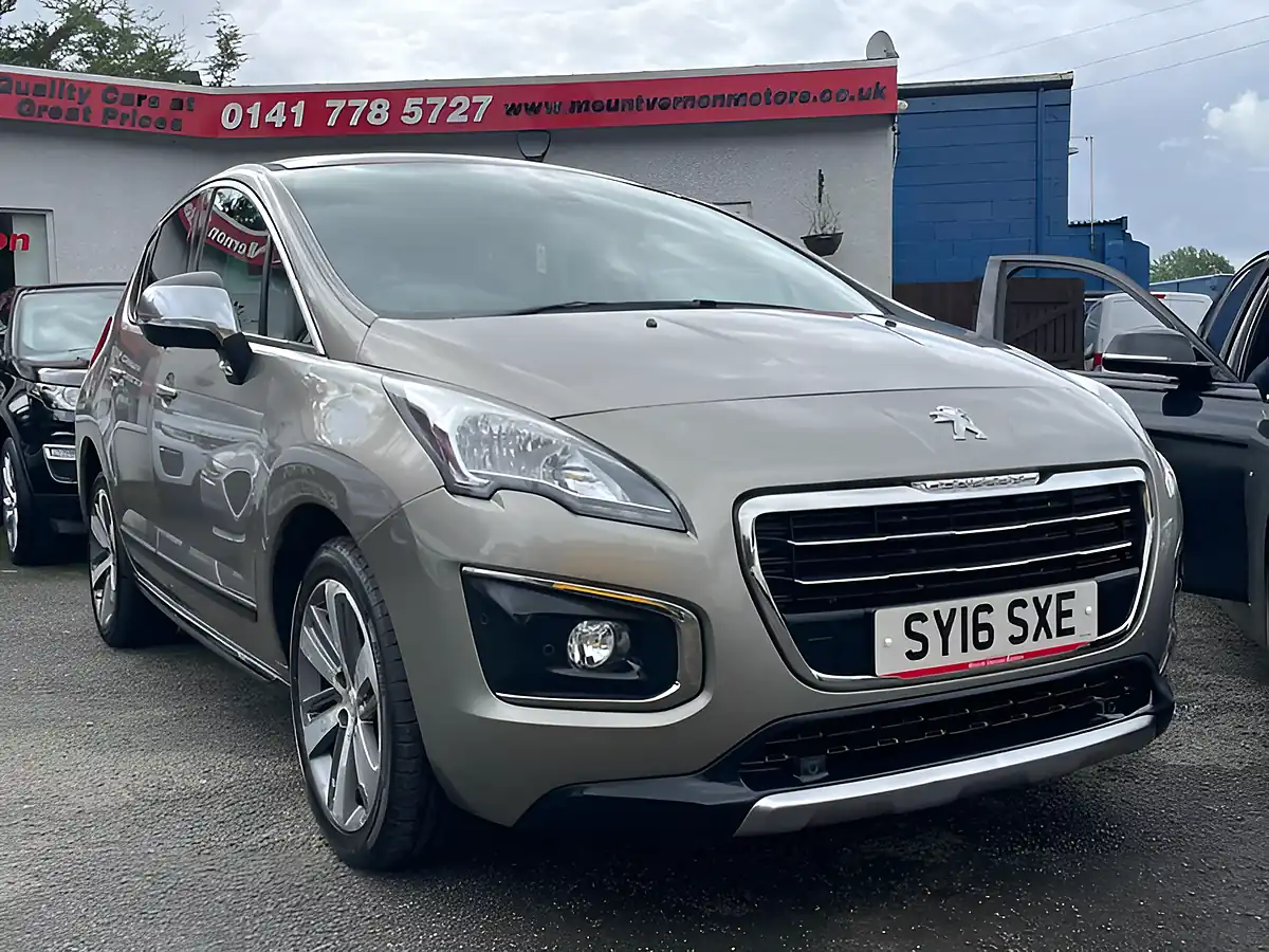 Used 2016 Peugeot 3008 Allure Grey - Interior and Exterior details 8