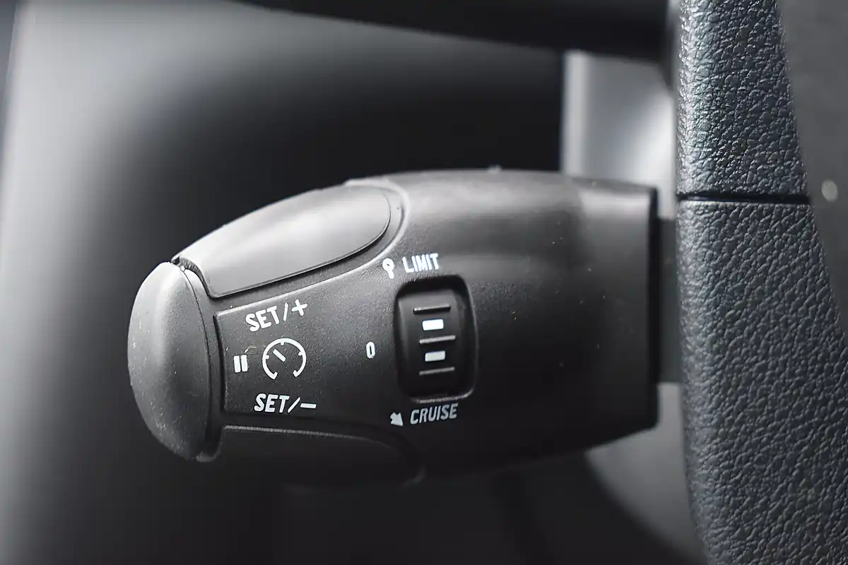 Used 2016 Peugeot 3008 Allure Grey - Interior and Exterior details 19
