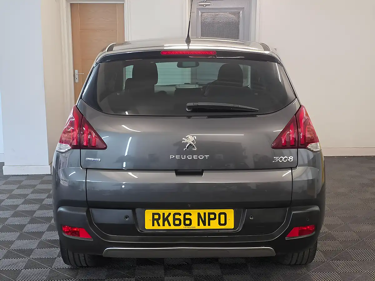 Used 2016 Peugeot 3008 Allure Grey - Interior and Exterior details 5
