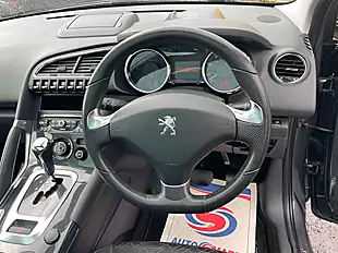 Used 2016 Peugeot 3008 Allure Grey - Interior and Exterior details 16