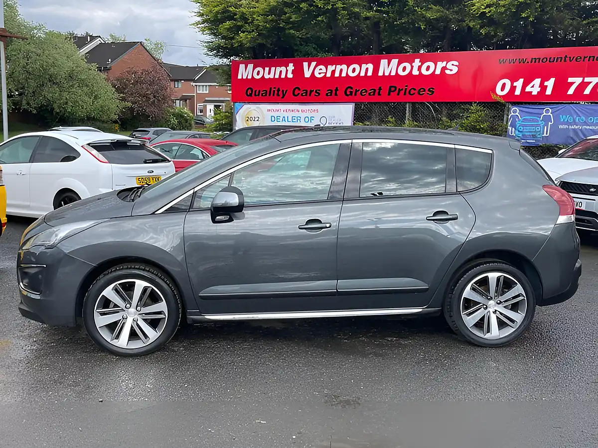Used 2016 Peugeot 3008 Allure Grey - Interior and Exterior details 5