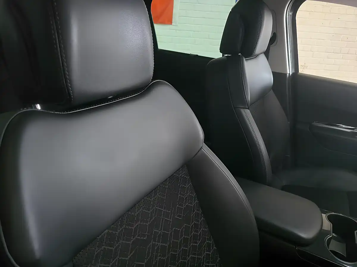 Used 2016 Peugeot 3008 Allure Shark Grey Metallic - Interior and Exterior details 19