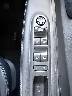 Used 2016 Peugeot 3008 Allure Silver - Interior and Exterior details 18