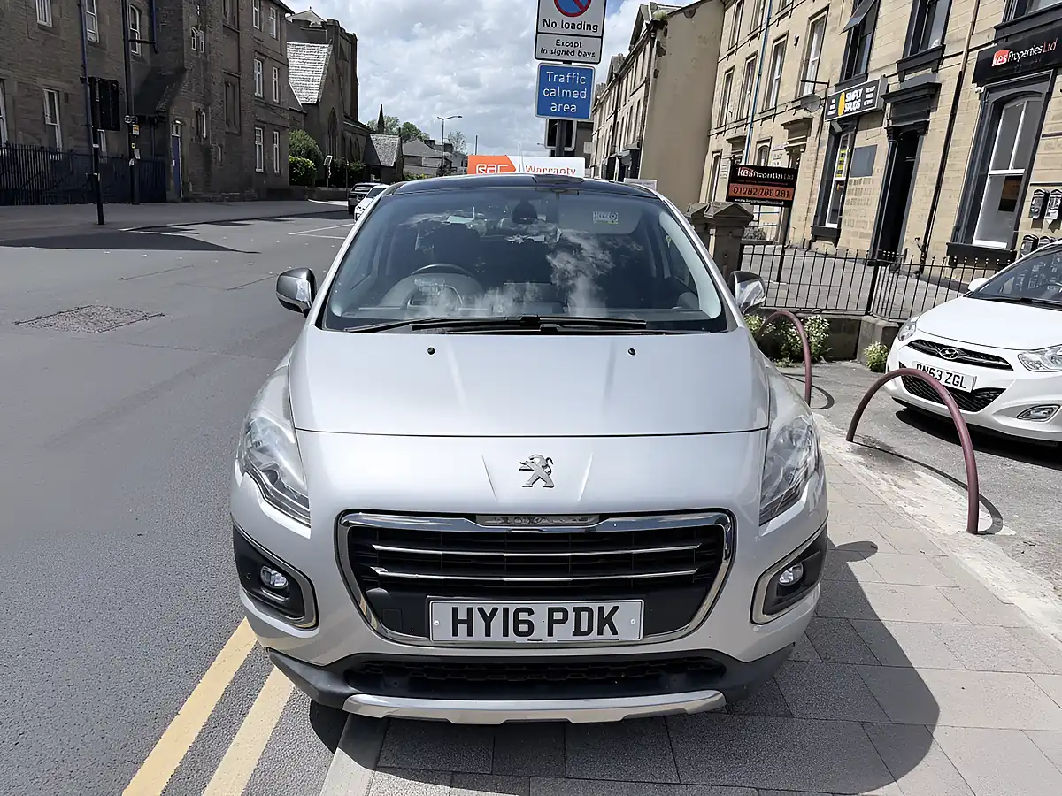 Used 2016 Peugeot 3008 Allure Silver - Interior and Exterior details 2