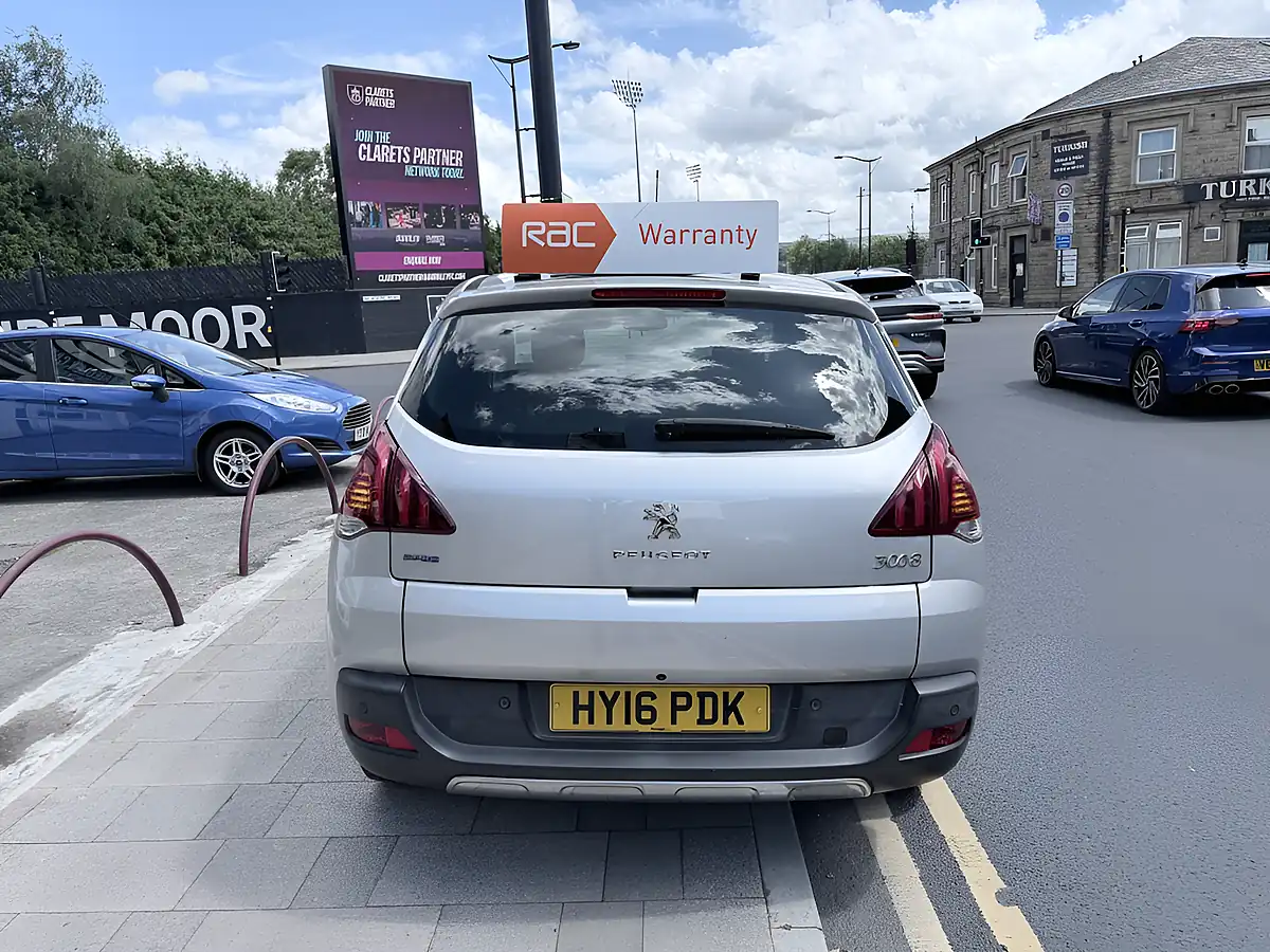 Used 2016 Peugeot 3008 Allure Silver - Interior and Exterior details 6
