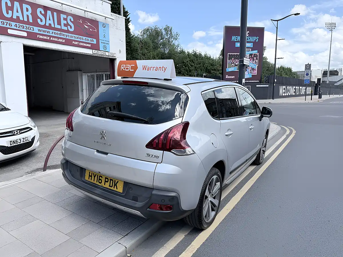 Used 2016 Peugeot 3008 Allure Silver - Interior and Exterior details 7
