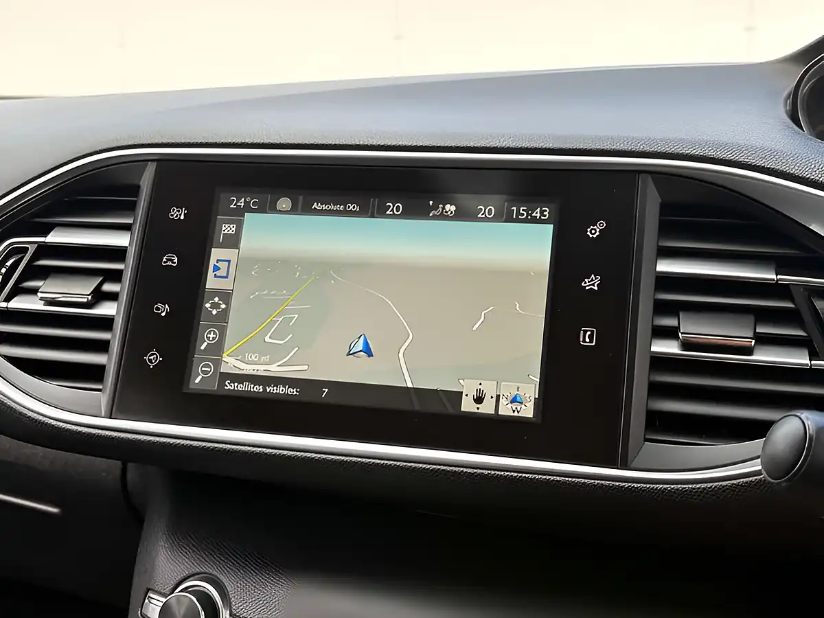 Used 2016 Peugeot 308 Active Cumulus Grey - Interior and Exterior details 15