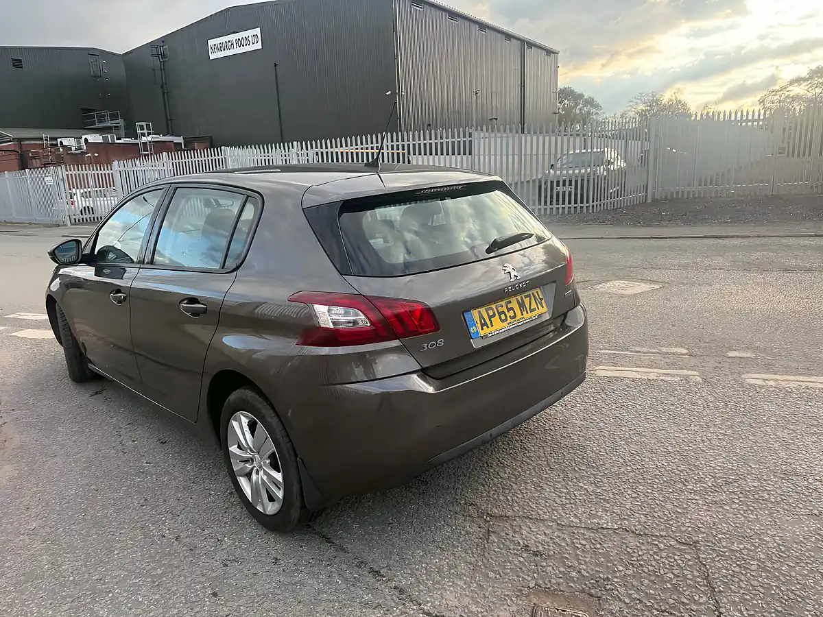Used 2016 Peugeot 308 Active Grey - Interior and Exterior details 10