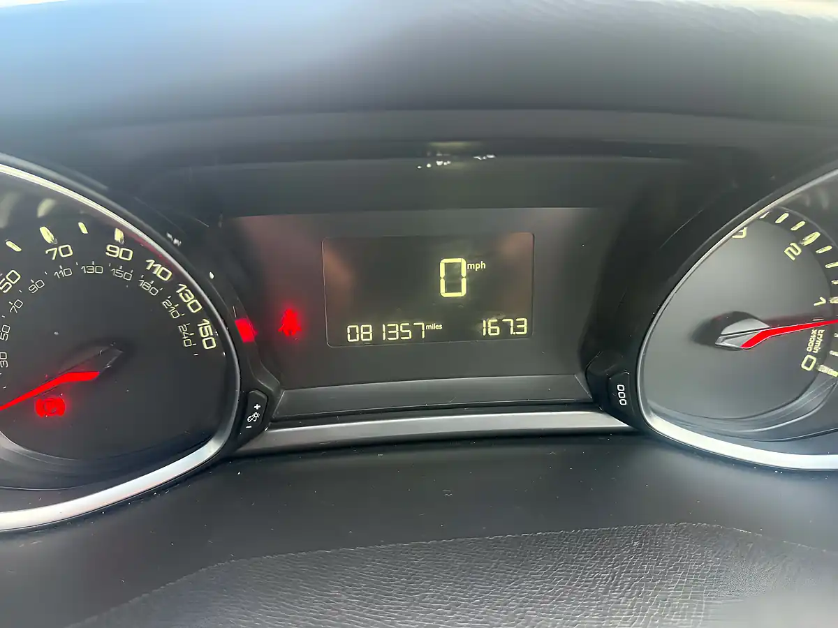 Used 2016 Peugeot 308 Active Grey - Interior and Exterior details 11