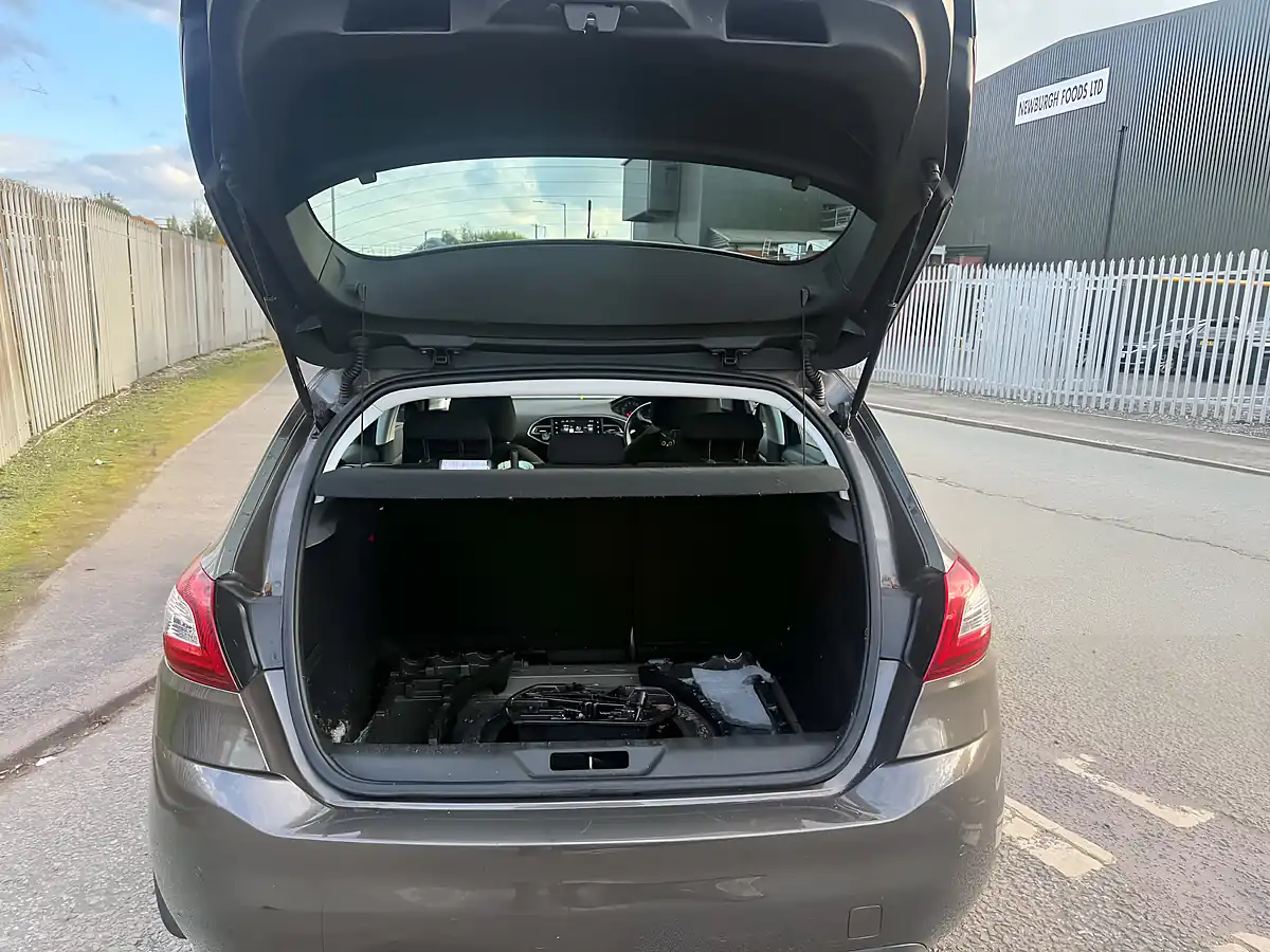 Used 2016 Peugeot 308 Active Grey - Interior and Exterior details 12