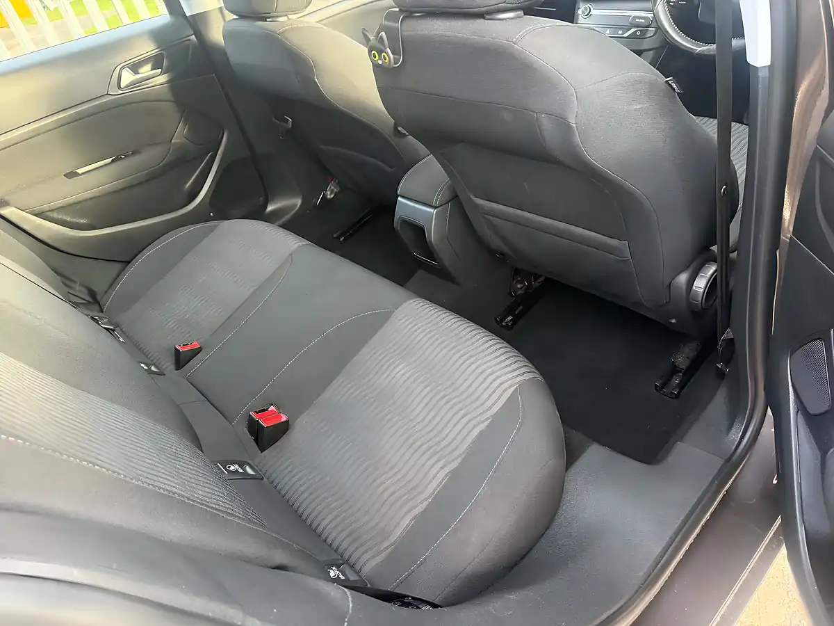 Used 2016 Peugeot 308 Active Grey - Interior and Exterior details 14