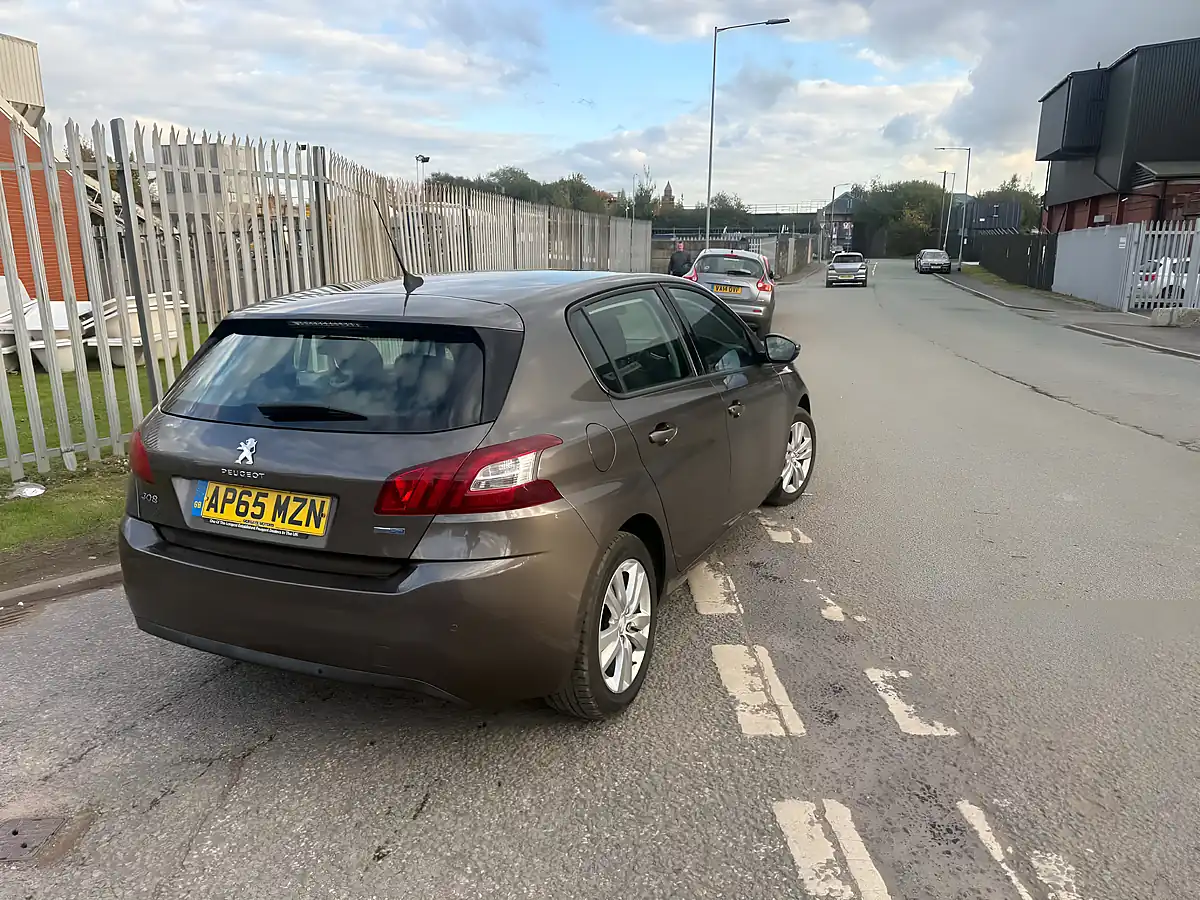 Used 2016 Peugeot 308 Active Grey - Interior and Exterior details 6