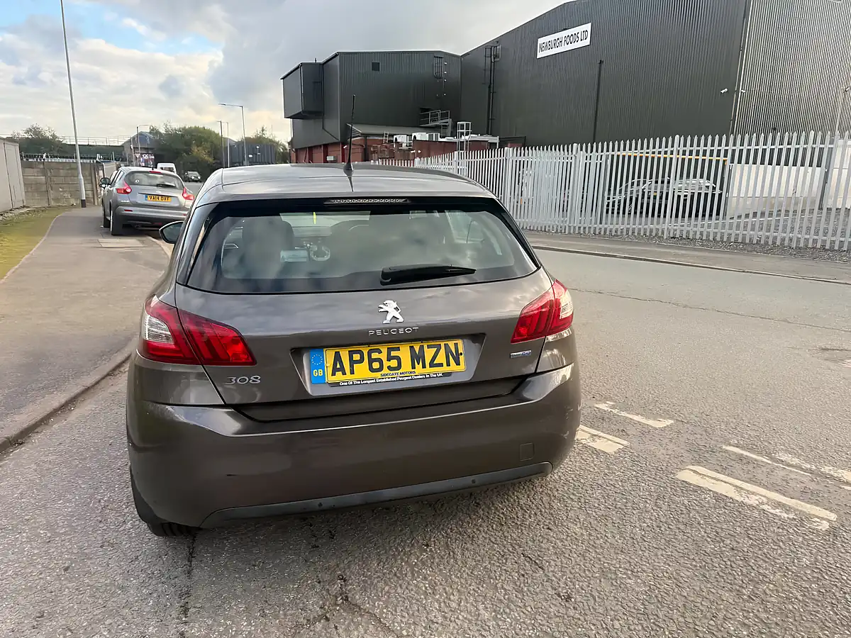 Used 2016 Peugeot 308 Active Grey - Interior and Exterior details 9
