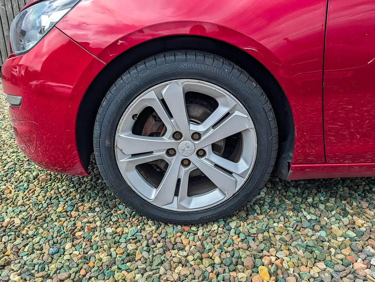 Used 2016 Peugeot 308 Active Red - Interior and Exterior details 14