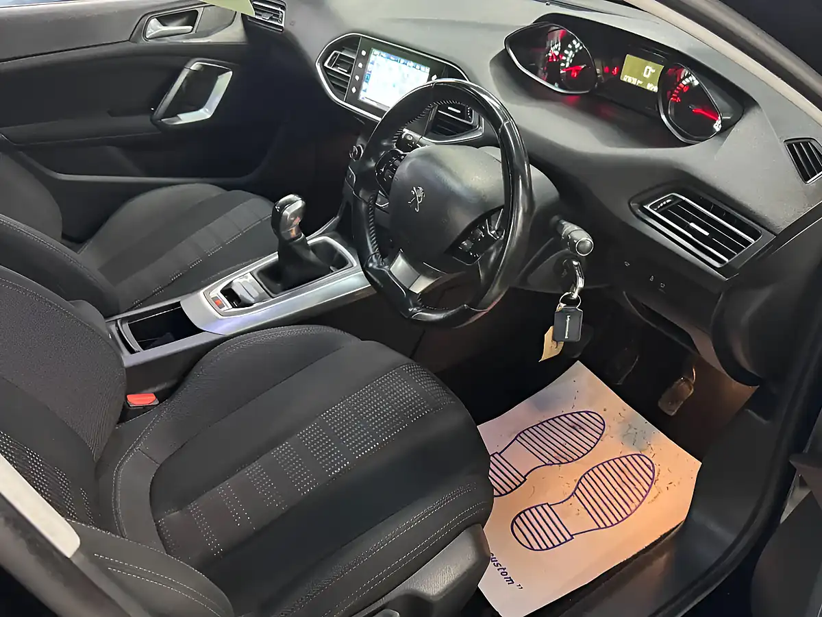 Used 2016 Peugeot 308 Allure Black - Interior and Exterior details 11