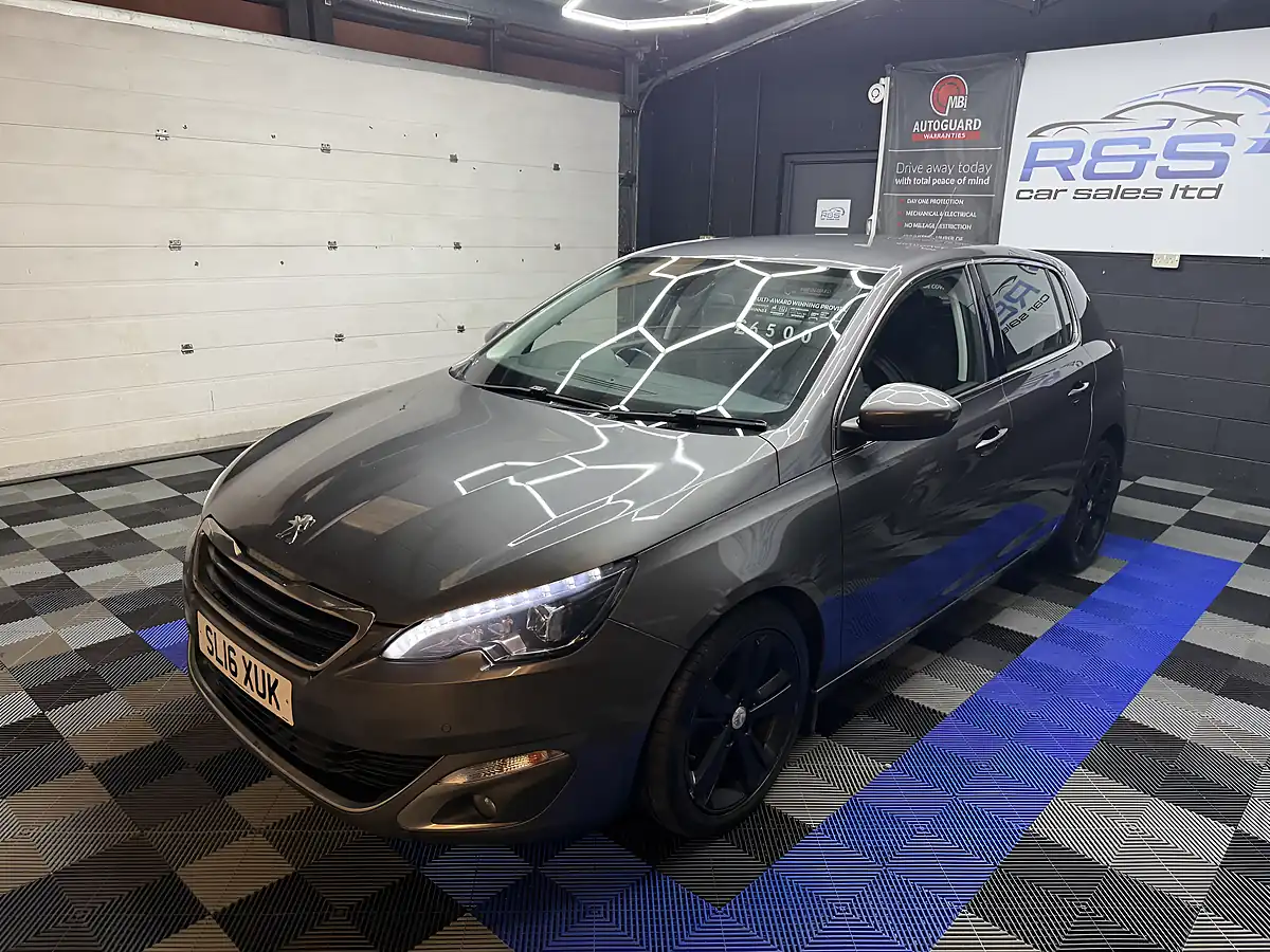 Used 2016 Peugeot 308 Allure Grey - Interior and Exterior details 6