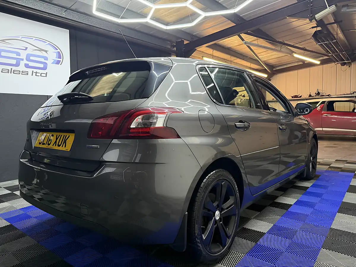 Used 2016 Peugeot 308 Allure Grey - Interior and Exterior details 9
