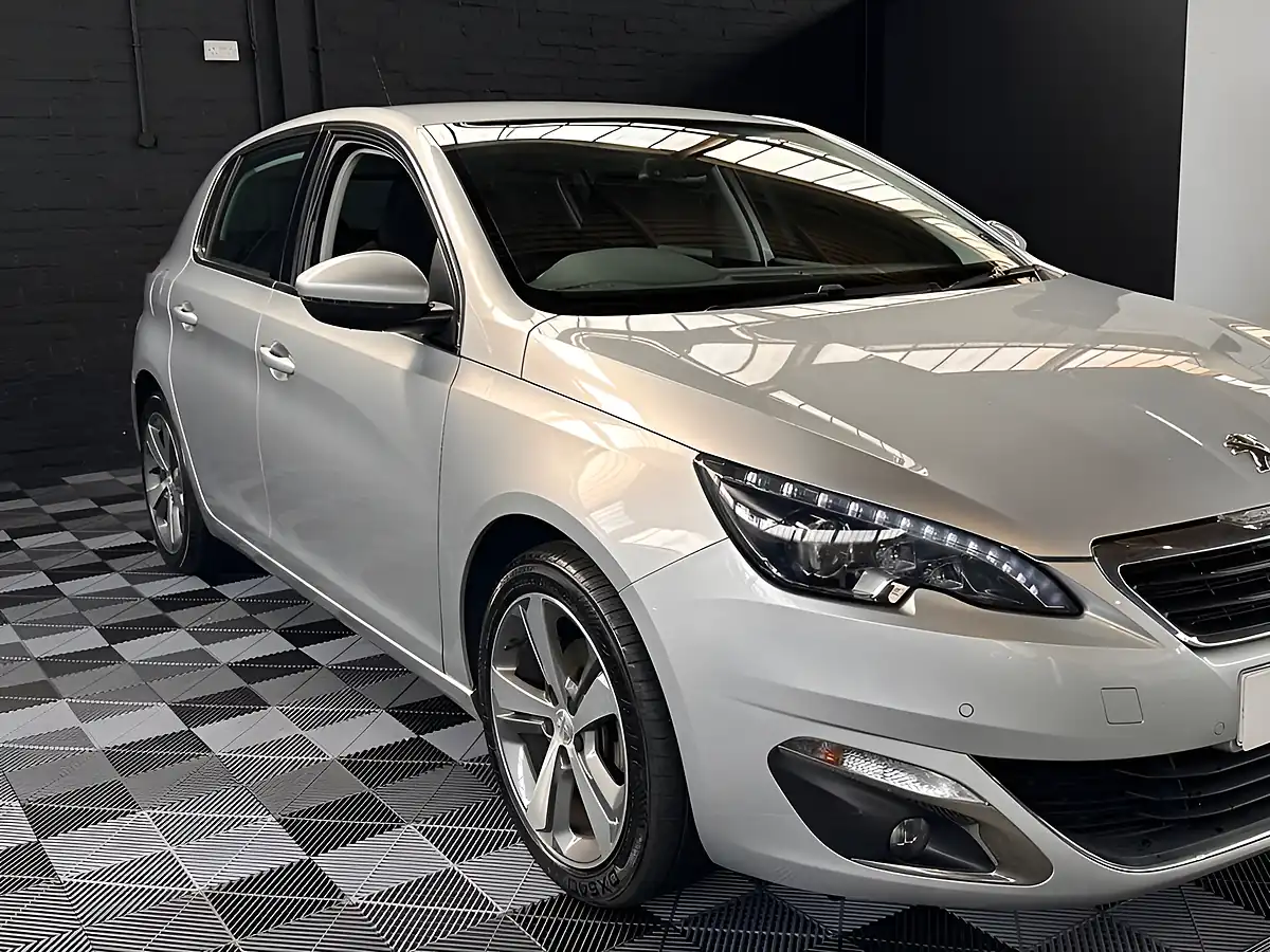 Used 2016 Peugeot 308 Allure - Interior and Exterior details 10