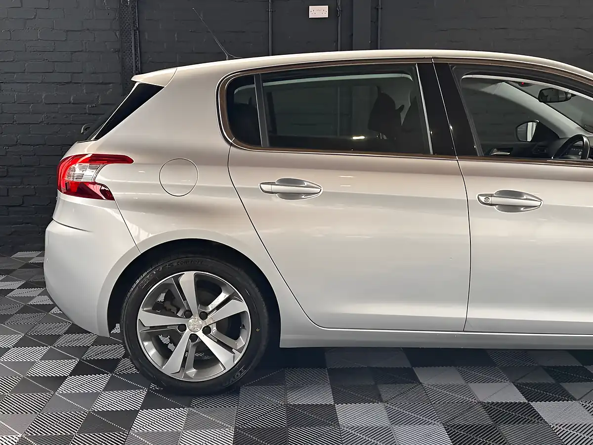 Used 2016 Peugeot 308 Allure - Interior and Exterior details 15