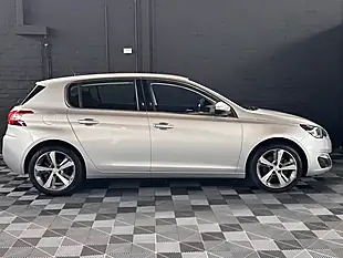 Used 2016 Peugeot 308 Allure - Interior and Exterior details 16