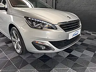 Used 2016 Peugeot 308 Allure - Interior and Exterior details 17