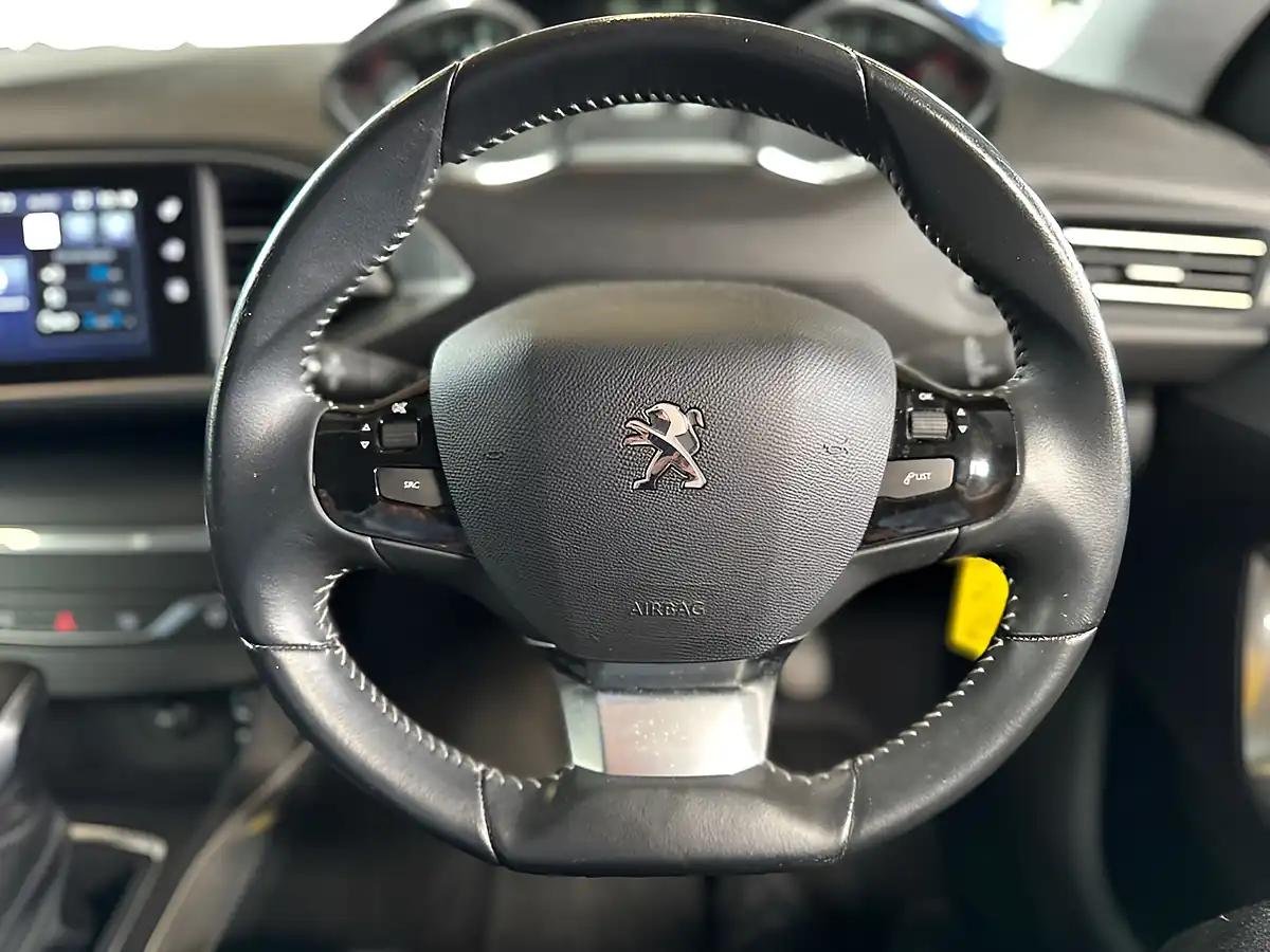 Used 2016 Peugeot 308 Allure - Interior and Exterior details 4