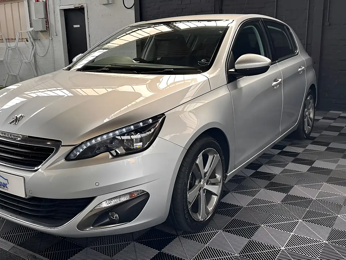 Used 2016 Peugeot 308 Allure - Interior and Exterior details 9