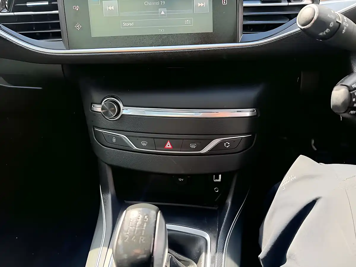 Used 2016 Peugeot 308 Allure - Interior and Exterior details 15