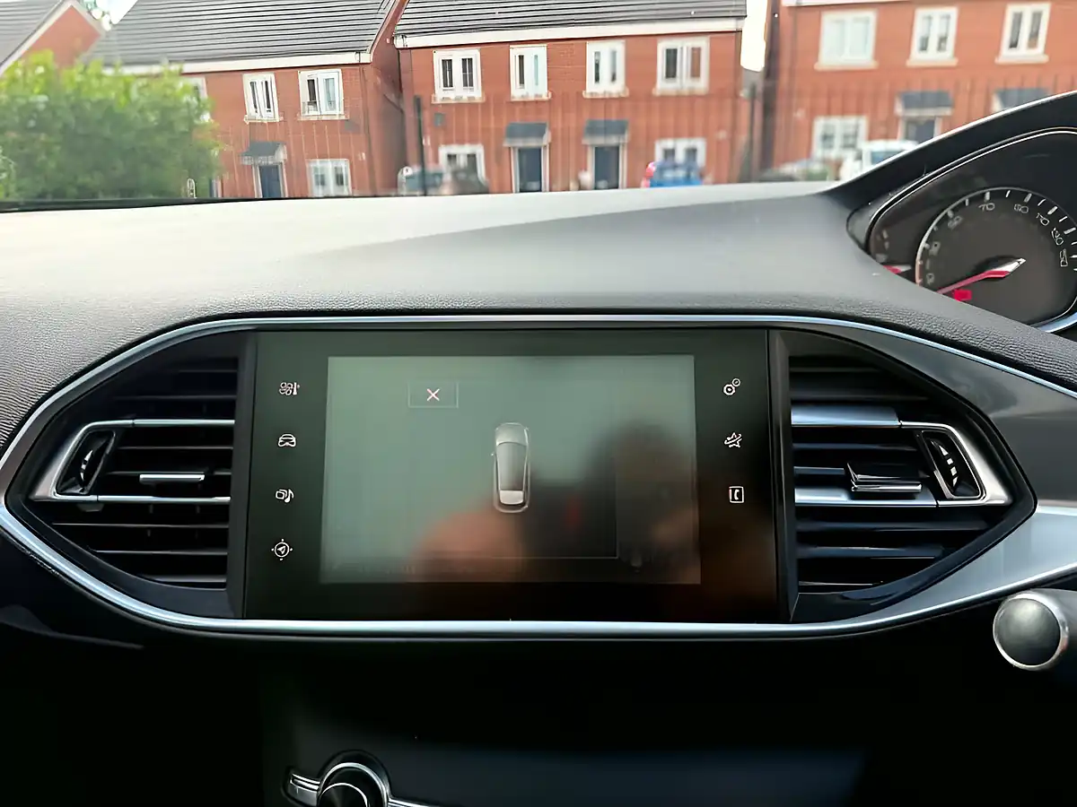 Used 2016 Peugeot 308 Allure - Interior and Exterior details 17