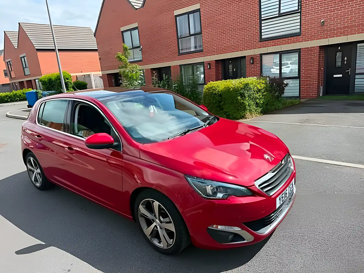 Used 2016 Peugeot 308 Allure - Interior and Exterior details 3