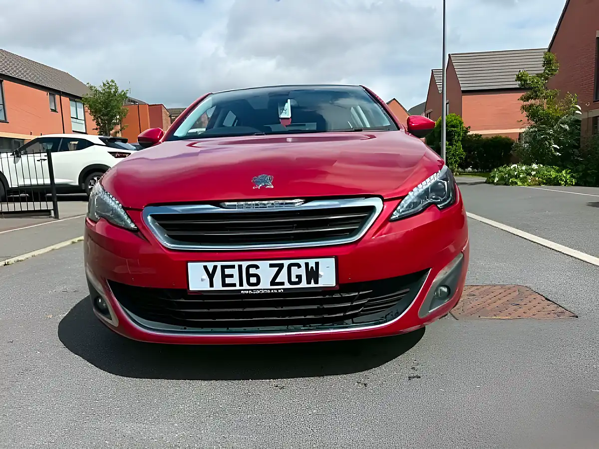 Used 2016 Peugeot 308 Allure - Interior and Exterior details 6