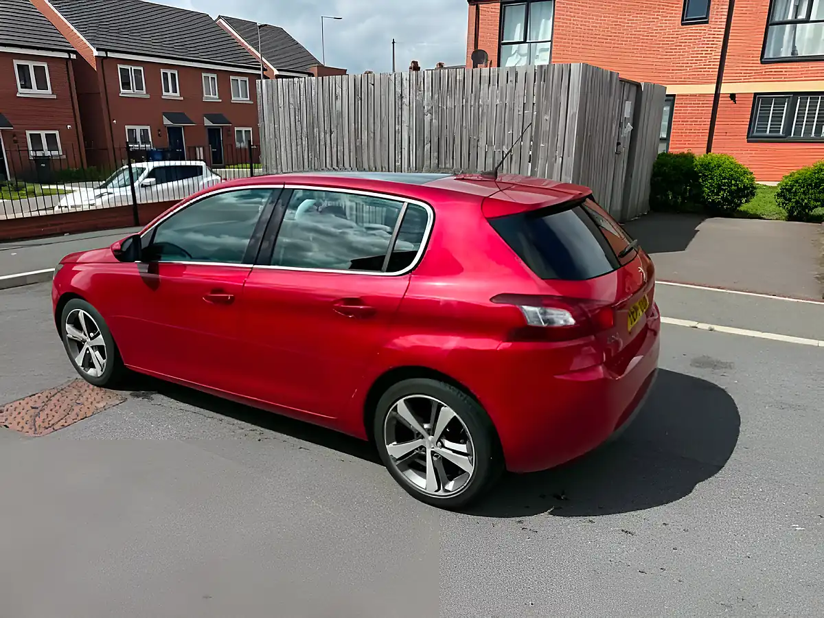 Used 2016 Peugeot 308 Allure - Interior and Exterior details 8
