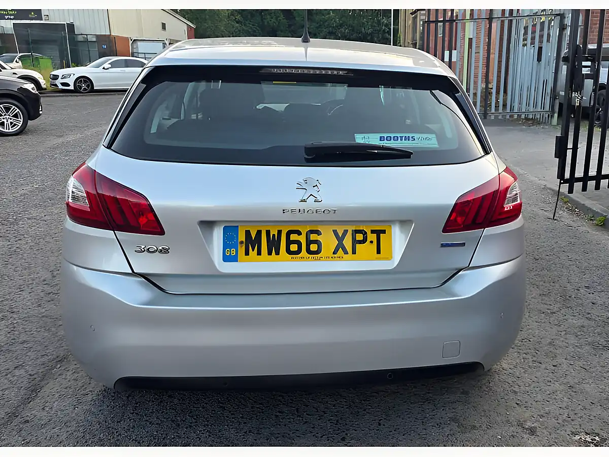 Used 2016 Peugeot 308 Allure Silver - Interior and Exterior details 11